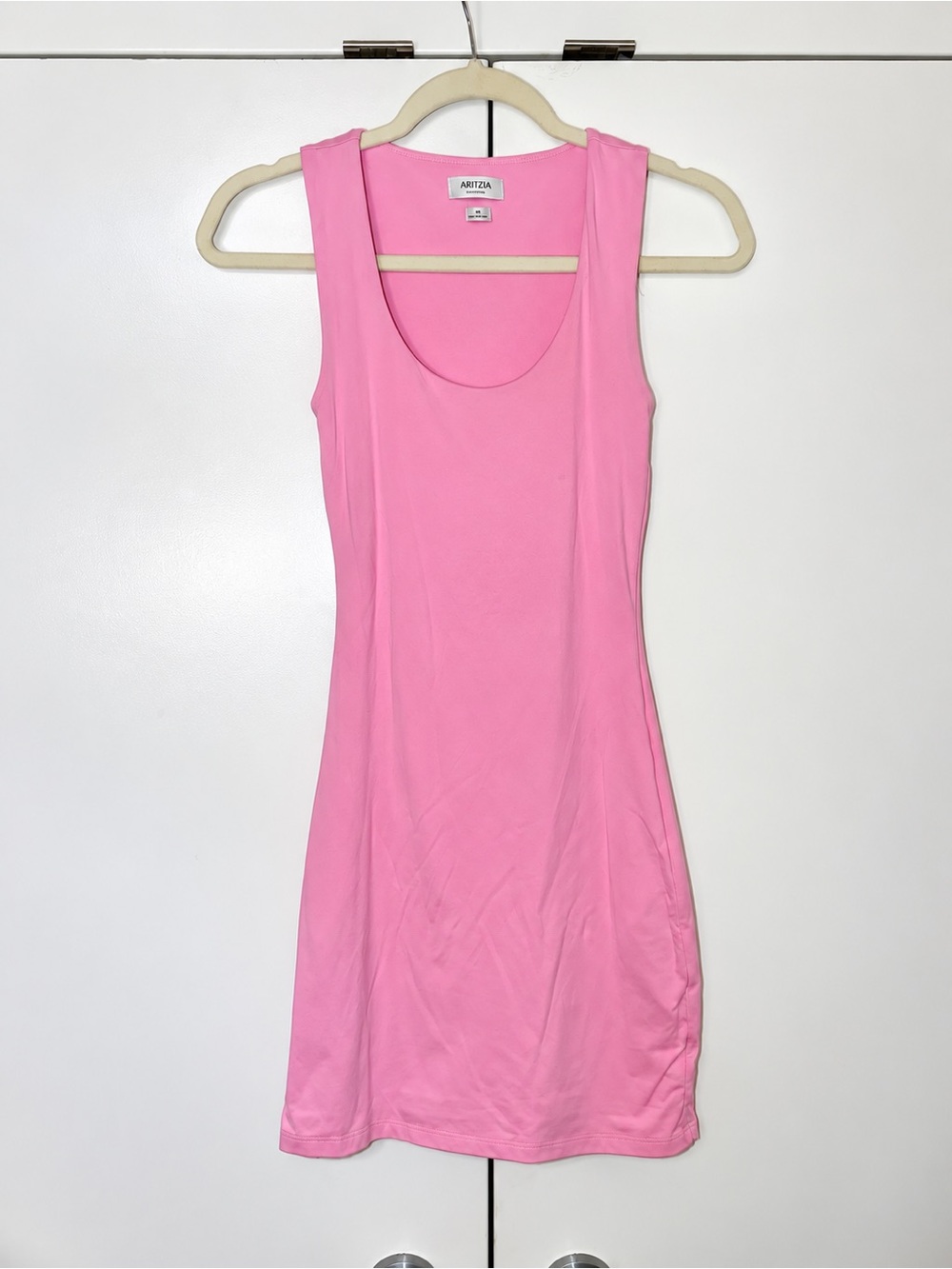 Pink Aritzia sleeveless contour dress